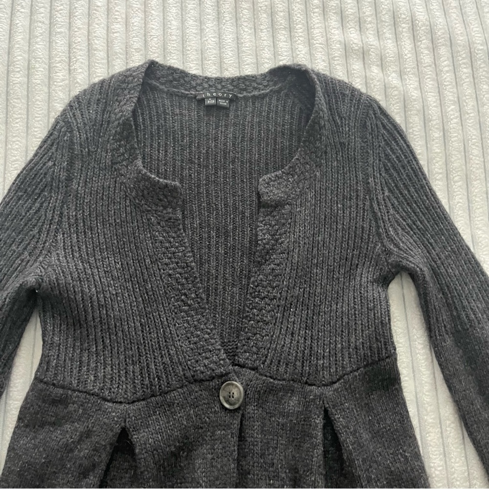 Theory Grey Long Sweater - Picture 2 of 9